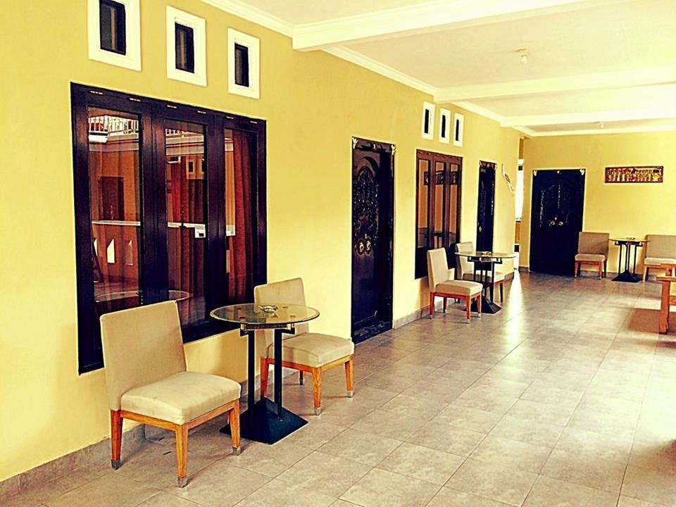 Hotel Sentral Pabean Buleleng Екстериор снимка