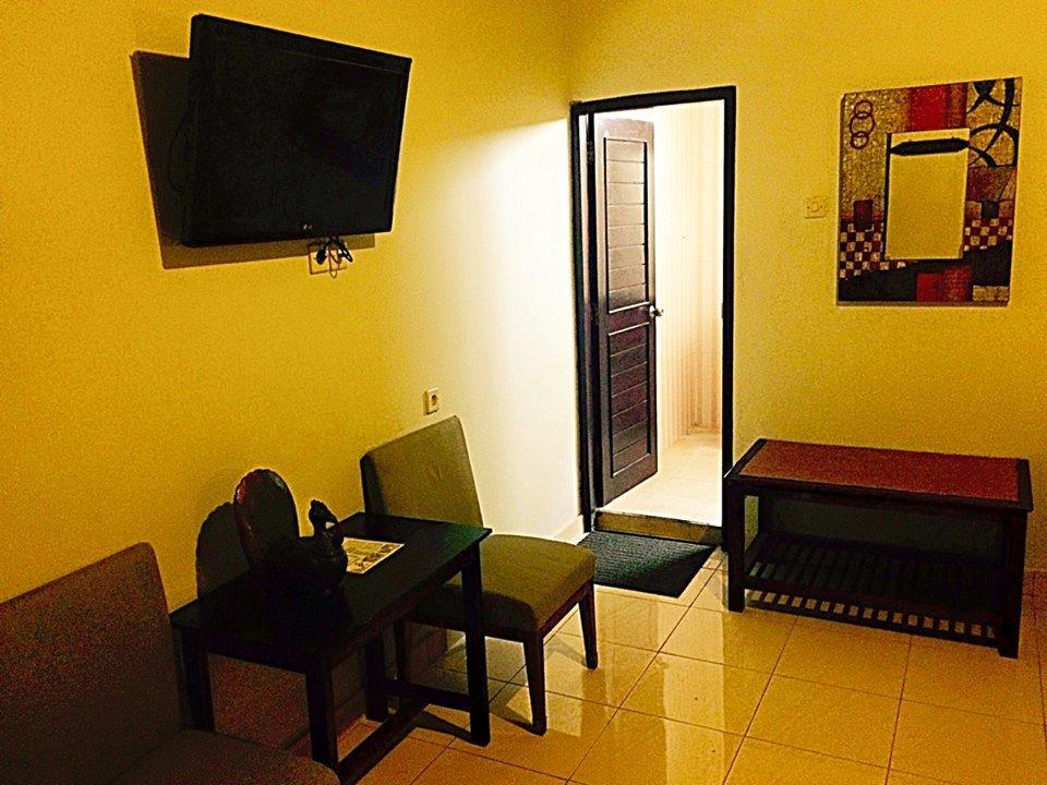 Hotel Sentral Pabean Buleleng Екстериор снимка