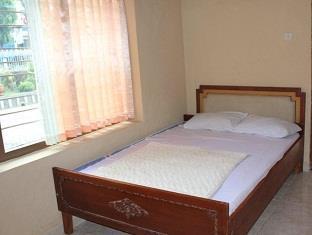 Hotel Sentral Pabean Buleleng Екстериор снимка