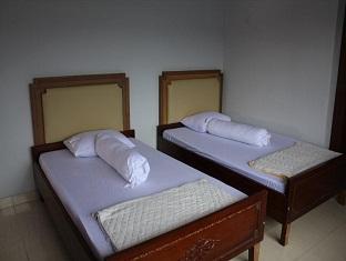 Hotel Sentral Pabean Buleleng Екстериор снимка